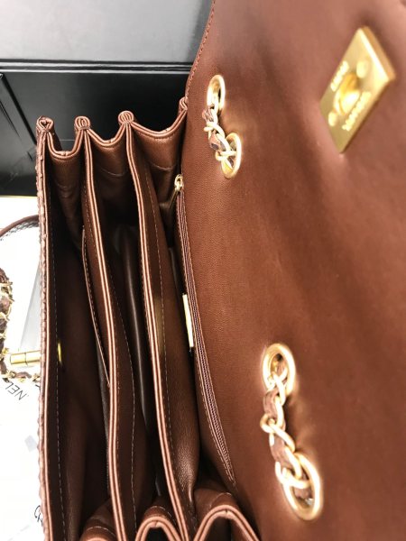  Handbag  Chanel   size  24.5cm*15.5cm*8.5 cm