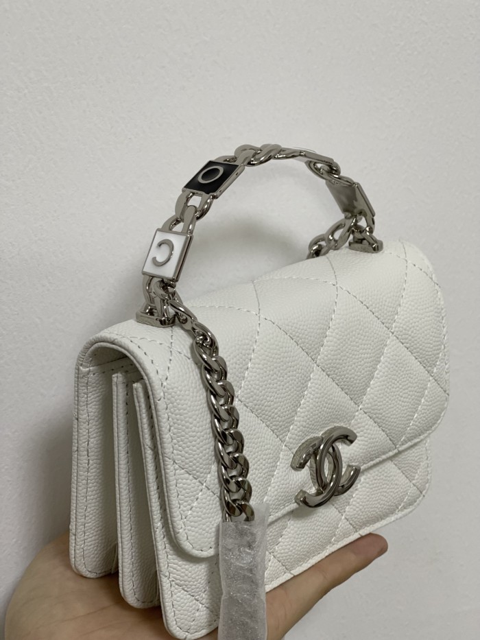  Handbag   Chanel  AP2758  size  13x9.5x6 cm
