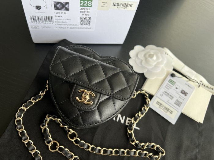  Handbag   Chanel   size  11 cm