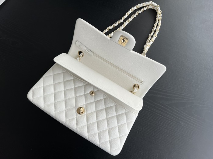  Handbag  Chanel   size  25 cm