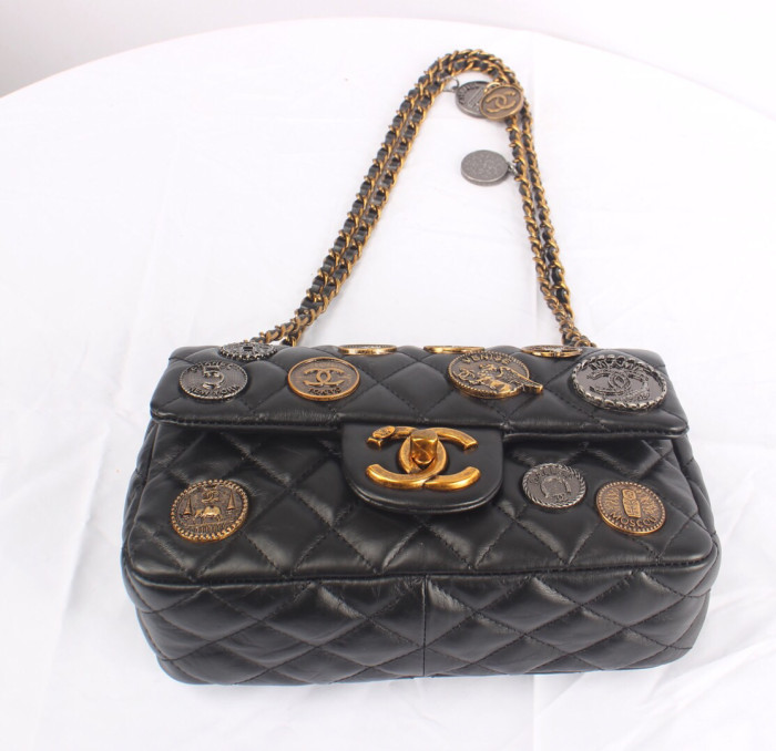 Handbag   Chanel 92674  size 26 Cm