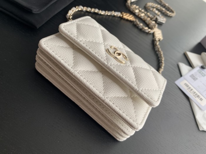 Handbag  Chanel 2444 size 10cmx8cmx1.5 cm