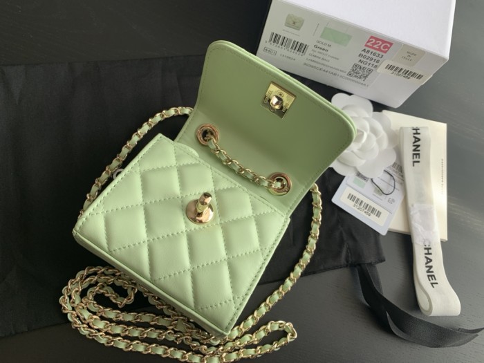 Handbag   Chanel  A81633  size  11cmx11cmx5 cm