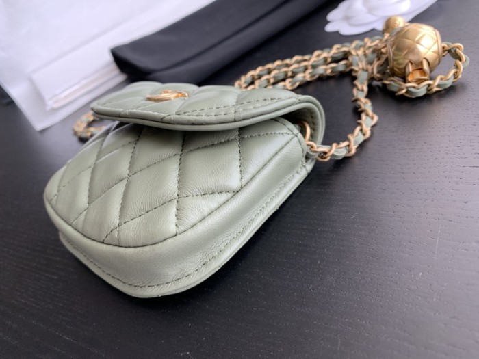  Handbag   Chanel 1461  size  10cmx9 cm 