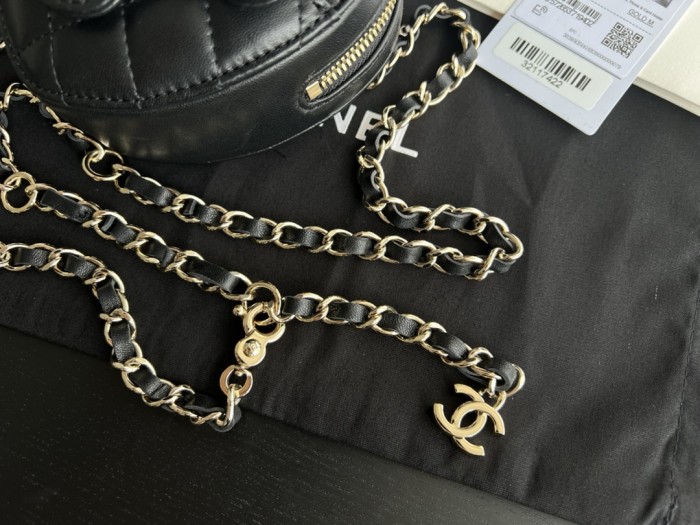  Handbag   Chanel   size  11 cm