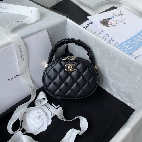  Handbag  Chanel  AP2731  size  9.5*13x5.5 cm