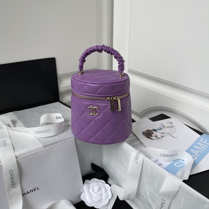 Handbag   Chanel  AP2730  size  13.5*13.5x11.5 cm