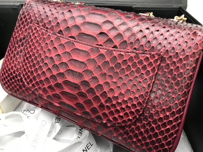 Handbag  Chanel  size  24.5cm*15.5cm*8.5 cm