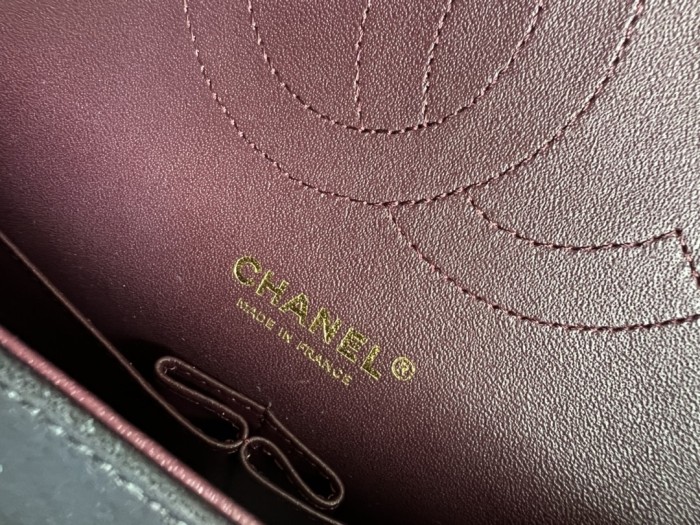 Handbag   Chanel   size  28 cm