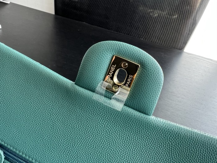 Handbag   Chanel  size 25 cm