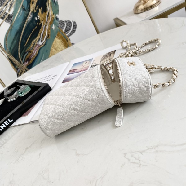 Handbag   Chanel  AP2084  size  18*10.5*5 cm