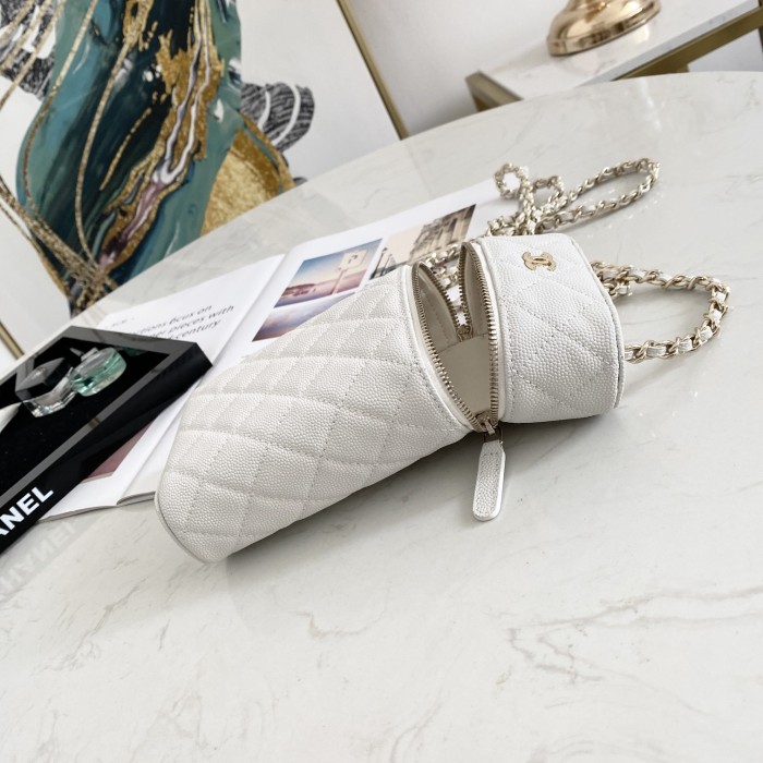 Handbag   Chanel  AP2084  size  18*10.5*5 cm