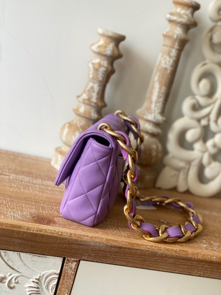 Handbag  Chanel 3214  size  17*21*6 cm