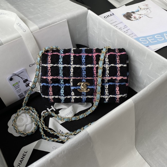 Handbag   Chanel  size 20 cm