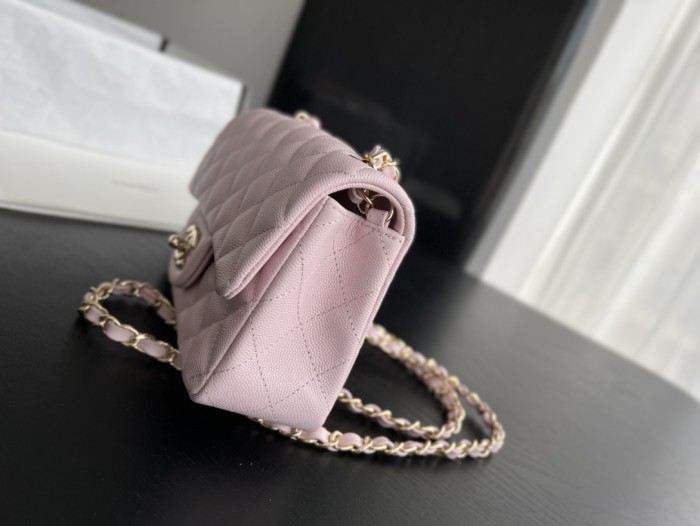  Handbag  Chanel  size  20 cm