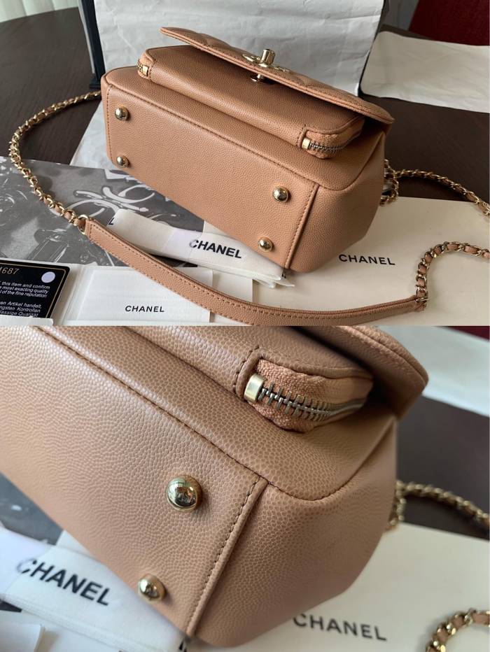  Handbag   Chanel  A93067  size 20 cm 