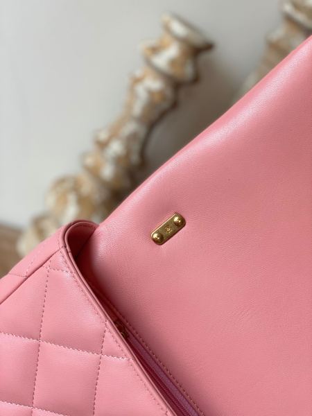  Handbag  Chanel  3215  size  18*27*8 cm