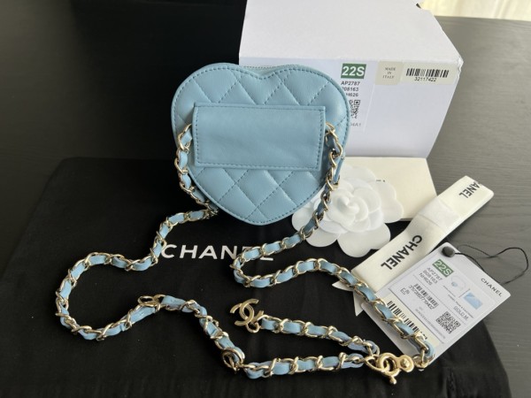 Handbag   Chanel size 11 cm