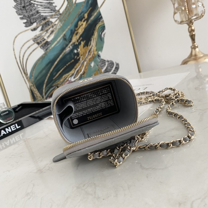 Handbag  Chanel 81186 size  10.5-8.5-7 cm