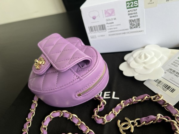 Handbag   Chanel  size  11 cm