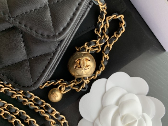 Handbag   Chanel 1465  size  12cmx9 cm