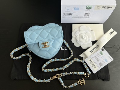 Handbag   Chanel size 11 cm