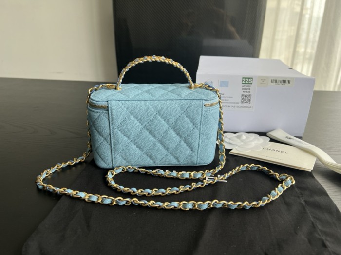 Handbag   Chanel AP2805  size  17cmx9.5cmx8 cm