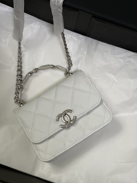  Handbag   Chanel  AP2758  size  13x9.5x6 cm