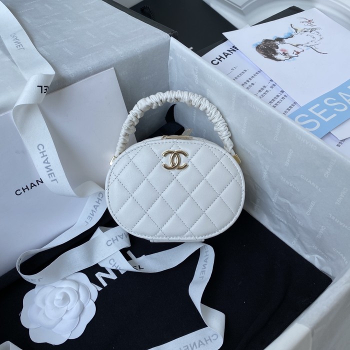  Handbag  Chanel  AP2731  size  9.5*13x5.5 cm