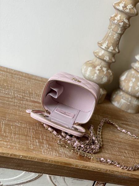 Handbag  Chanel  81186  size  10.5-8.5-7 cm