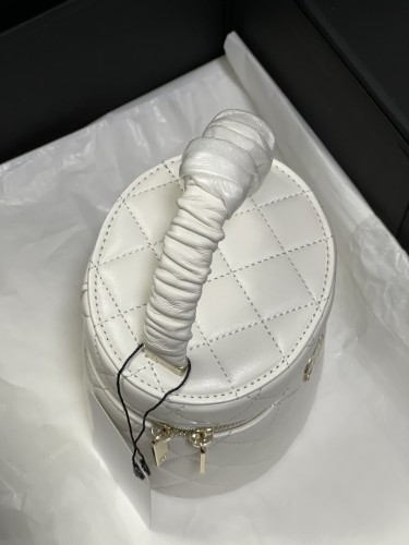 Handbag Chanel   size 13×13×11 cm 