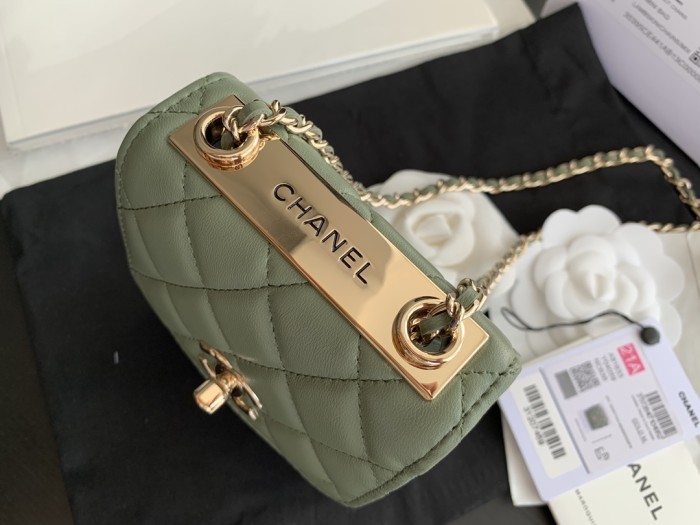 Handbag   Chanel A81633  size  11cmx11cmx5 cm