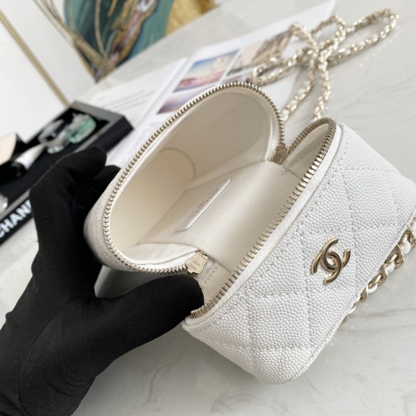 Handbag   Chanel  AP2084  size  18*10.5*5 cm