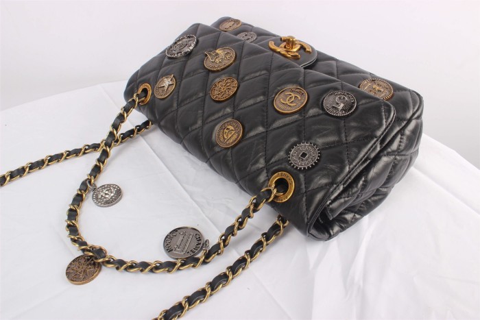  Handbag   Chanel  92674  size  26 Cm