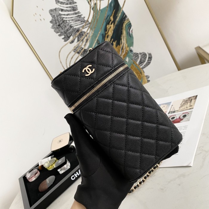  Handbag   Chanel  AP2084  size  18*10.5*5 cm