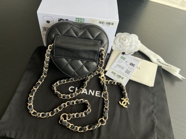 Handbag   Chanel   size  11 cm