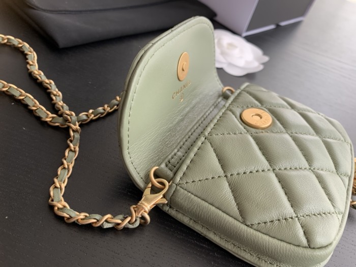  Handbag   Chanel 1461  size  10cmx9 cm 