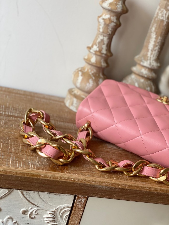  Handbag  Chanel  3215  size  18*27*8 cm