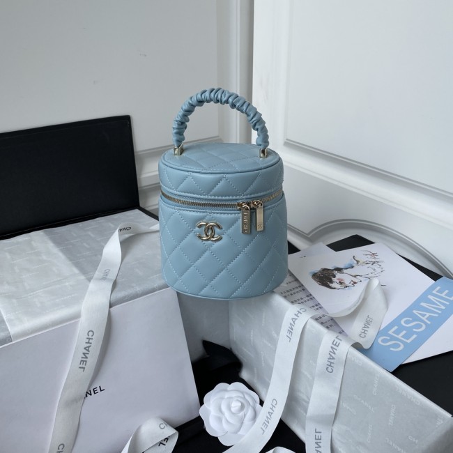Handbag   Chanel  AP2730  size  13.5*13.5x11.5 cm