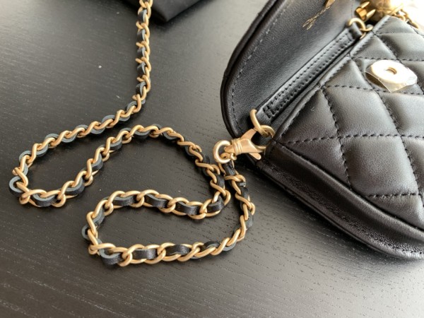  Handbag  Chanel  1461  size  10cmx9 cm 