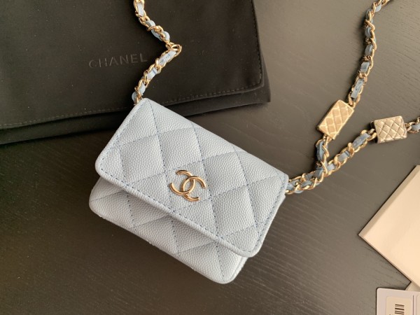 Handbag  Chanel  2444  size  10cmx7.5cmx2 cm