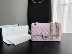 Handbag   Chanel   size  25 cm
