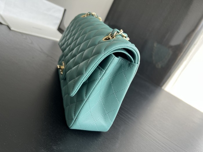 Handbag   Chanel  size 25 cm