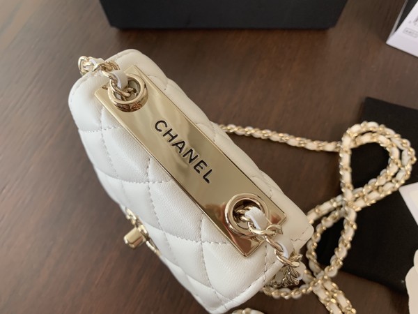 Handbag   Chanel A81633  size  11cmx11cmx5 cm