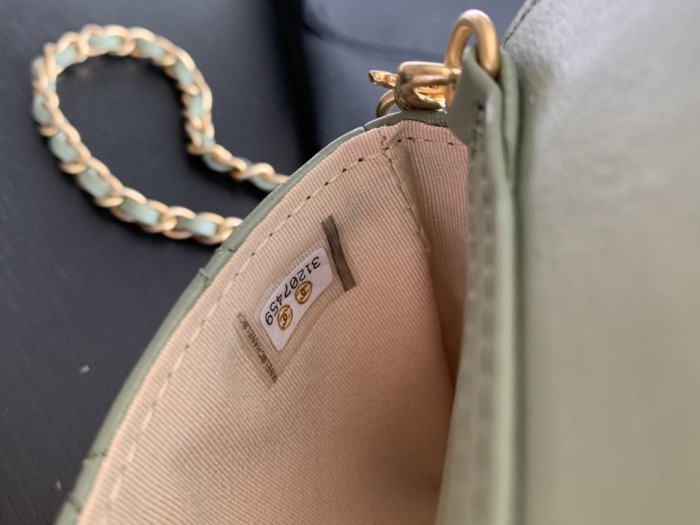  Handbag   Chanel 1461  size  10cmx9 cm 