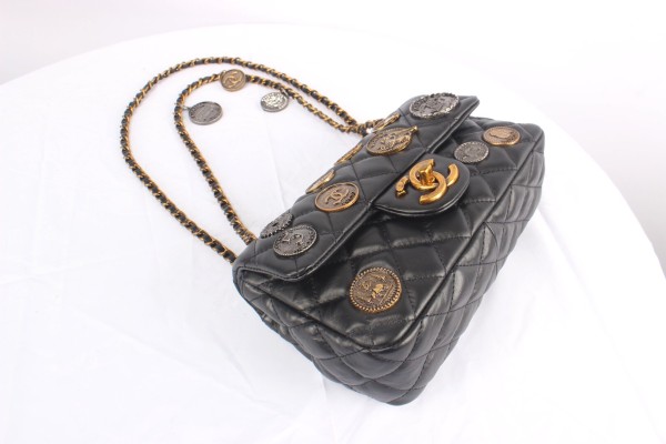 Handbag   Chanel 92674  size 26 Cm