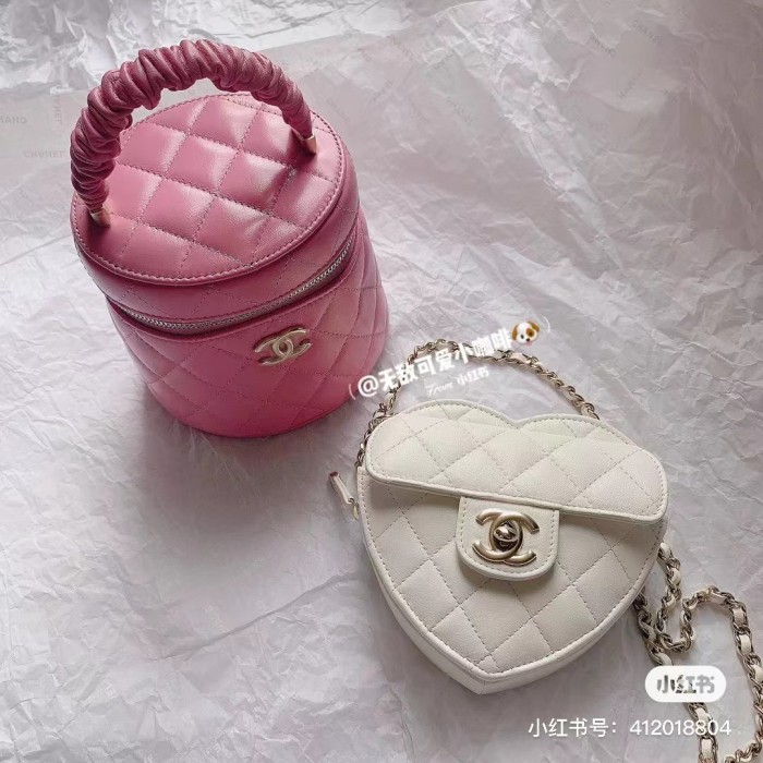 Handbag  Chanel  size 13×13×11 cm