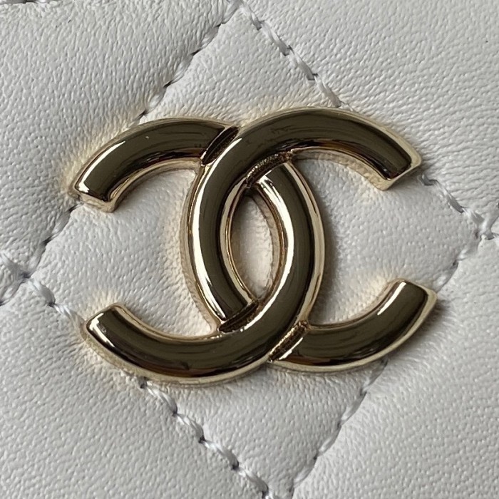 Handbag   Chanel  AP2730  size  13.5*13.5x11.5 cm
