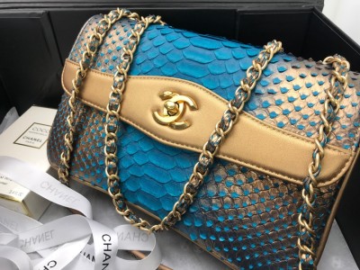  Handbag  Chanel  size  24.5cm*15.5cm*8.5 cm