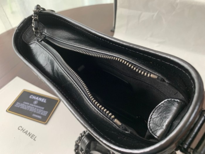  Handbag  Chanel  size  28 cm